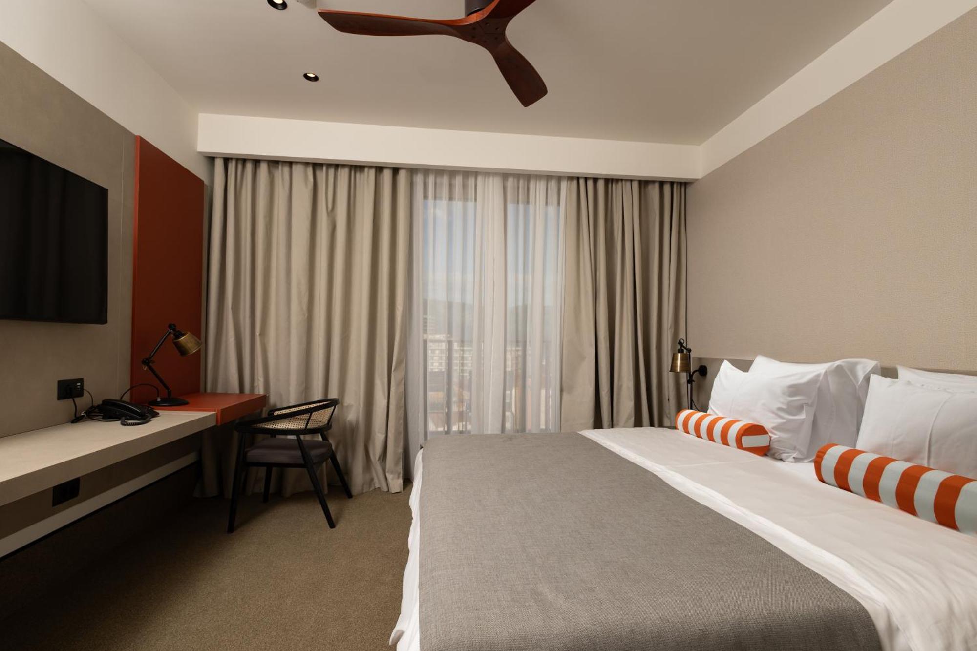 בודווה Infinity Hotel & More מראה חיצוני תמונה