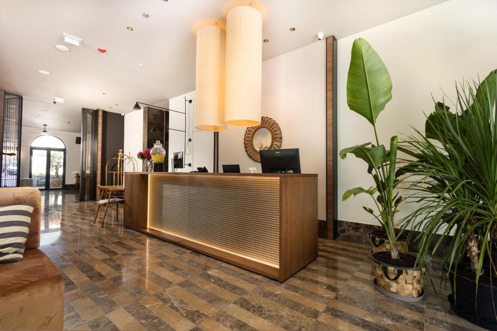 בודווה Infinity Hotel & More מראה חיצוני תמונה